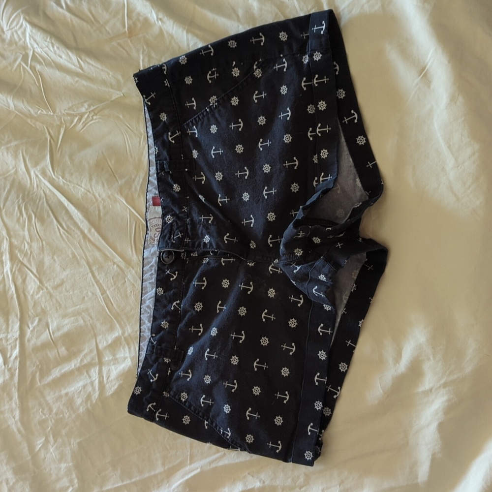 SO anchor print shorts